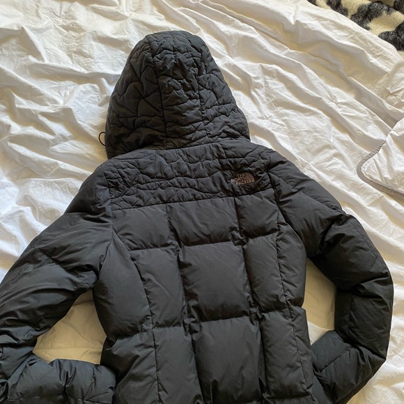 Northface Puffer jacket - Picture 7 of 8
